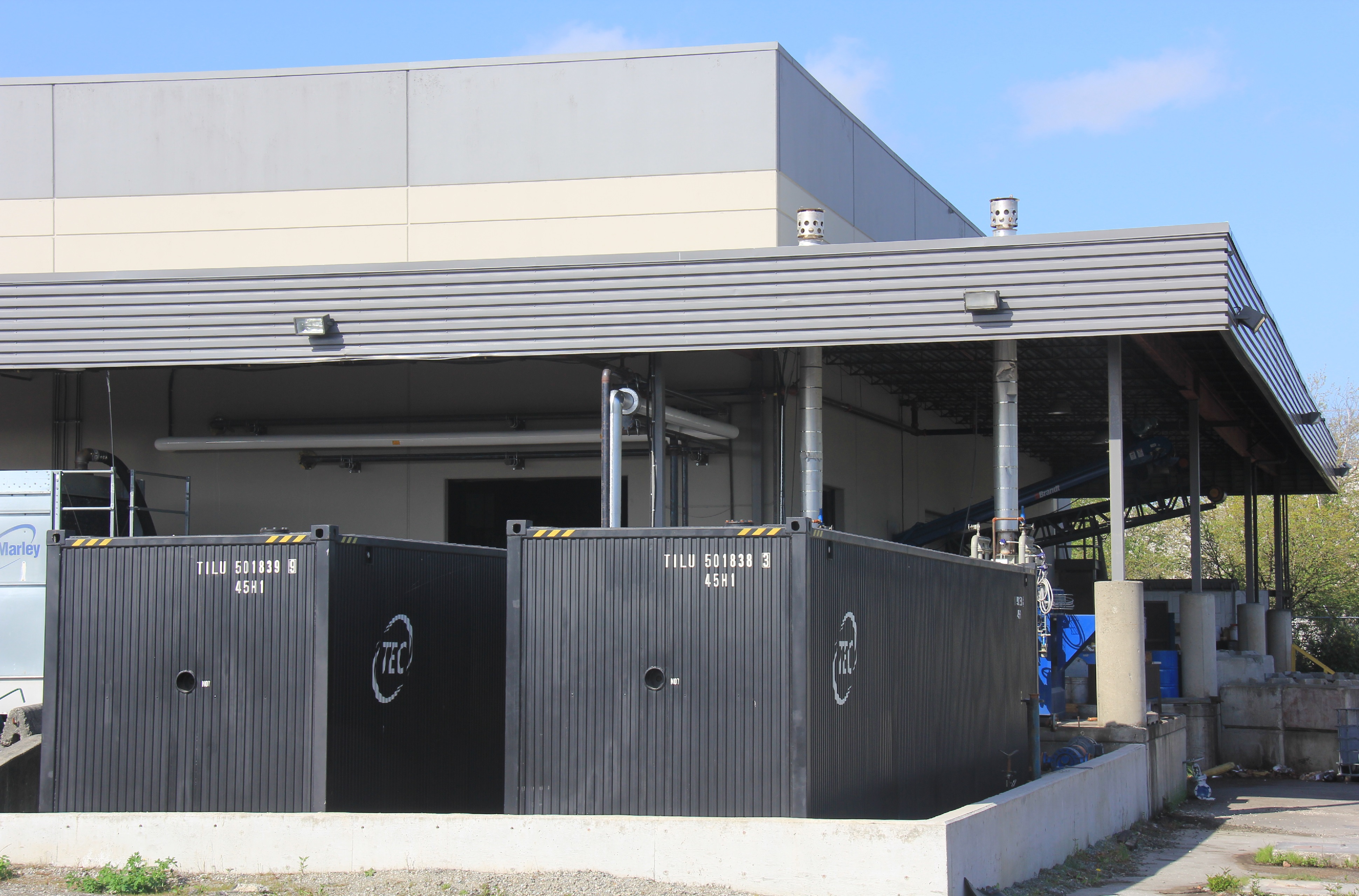 Hot Oil Storage Tanks (black)